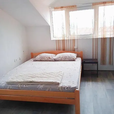 Apartment Iva *